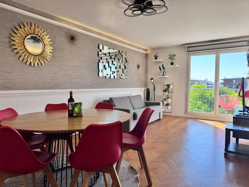 3 bedrooms + Safe parking in Paris-Stade de France - Image 1