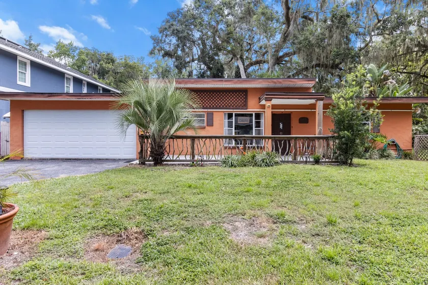 Cozy Cottage! “ Steps away from Kings Bay!” - Image 1