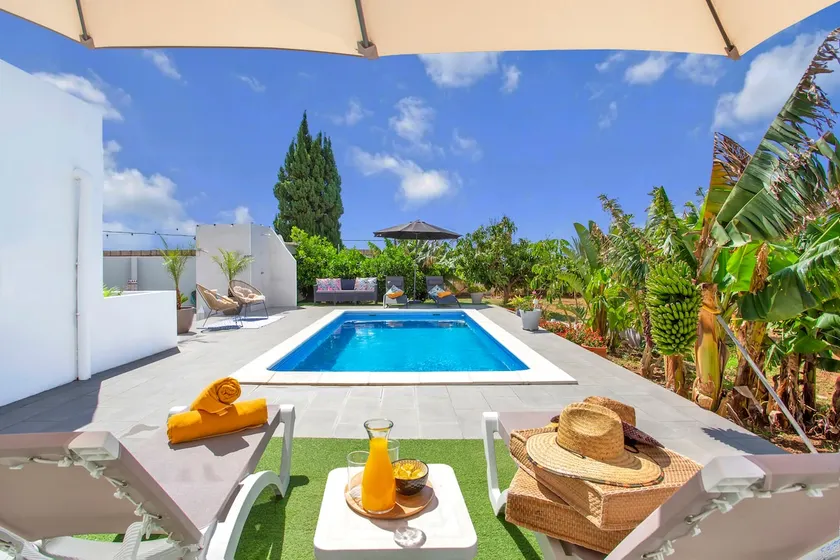 heated pool - Image 1