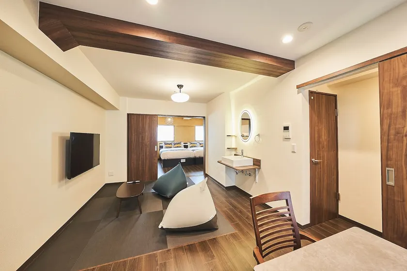 Spacious, convenient condo Ueno/Asakusa – up to 10 - Image 1