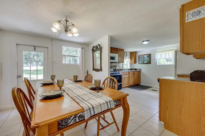 Quiet 3 bed, 1 bath: Wi-Fi, Fence, Boat Parking - Image 1