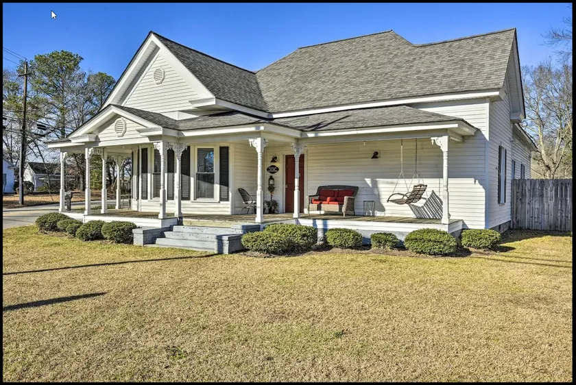 Cottage on the Boulevard - Renovated, Historic Downtown Wendell-3 Beds, 2 Baths - Image 1