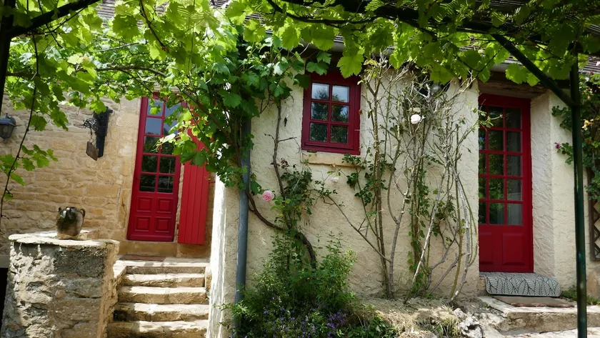 Gîte La Roseraie in Black Perigord - Image 1
