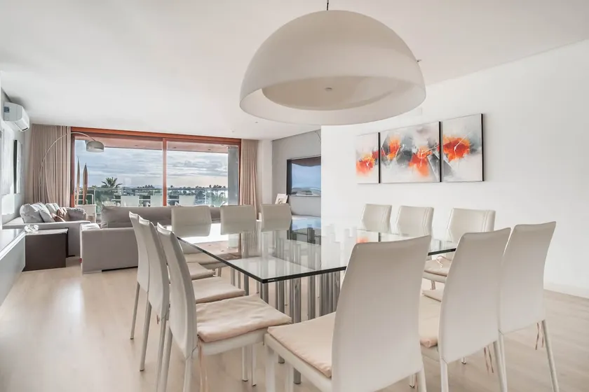 Luxuriöses Apartment mit WLAN, Balkon und Meerblick - Image 1
