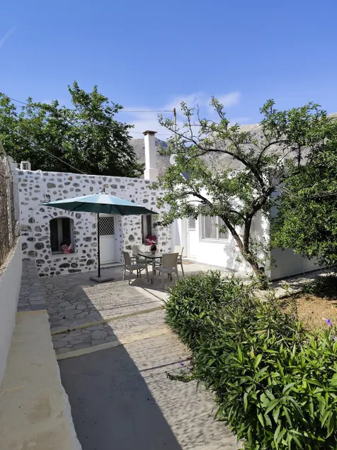 Garden Home - Image 1