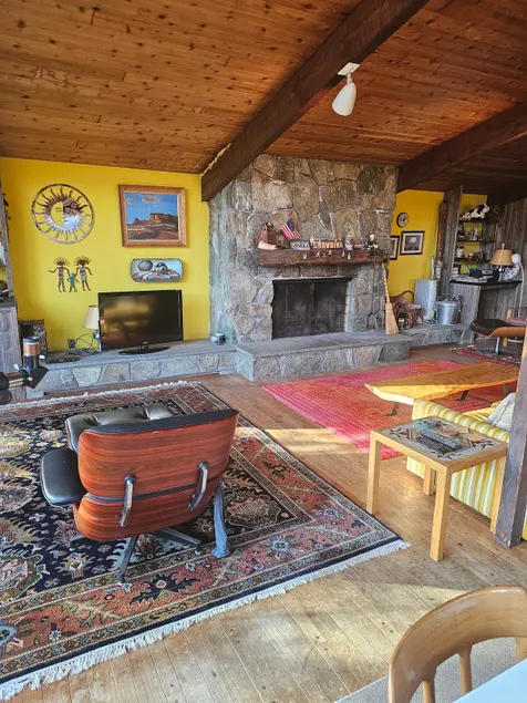 Classic Sugarbush Ski Chalet - Image 1