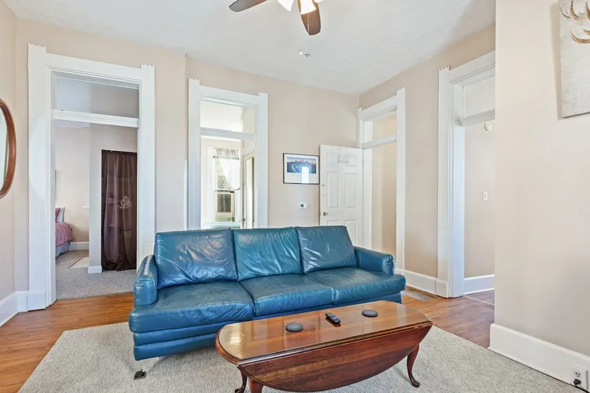2 br home close to downtown and Lucas Oil. Pet Friendly! - Image 1