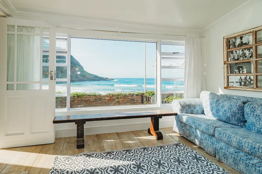 Silver Spray Beach Accommodation - Image 1