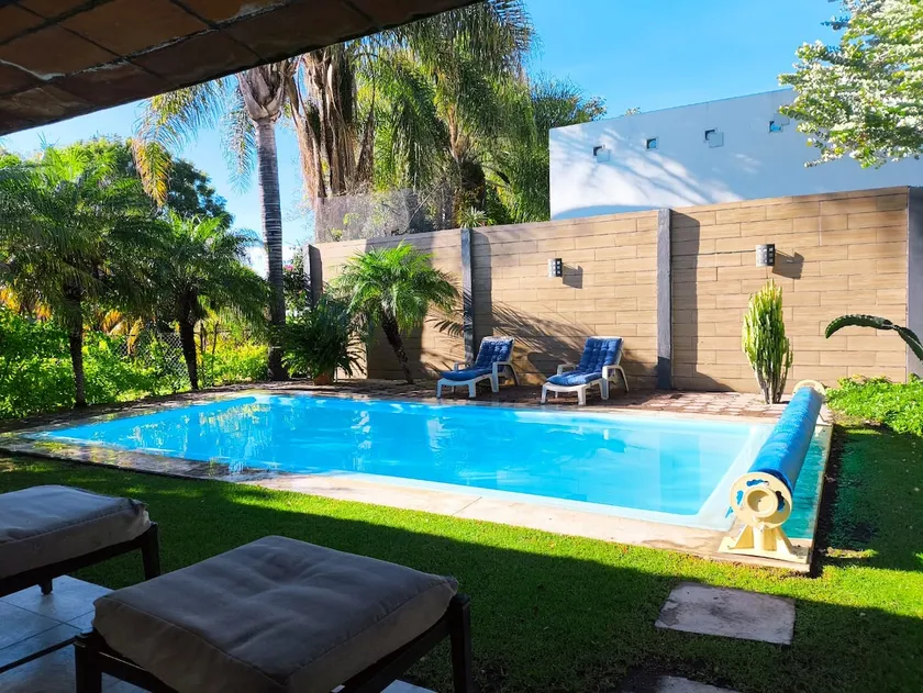 ”Heated pool to enjoy year-round” - Image 1