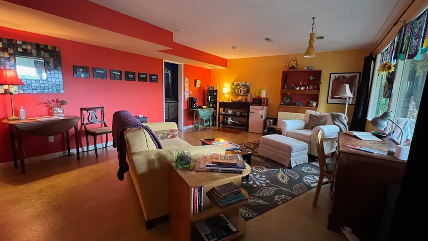 Three of Earth Farm: Private entry, patio w/view - Image 1