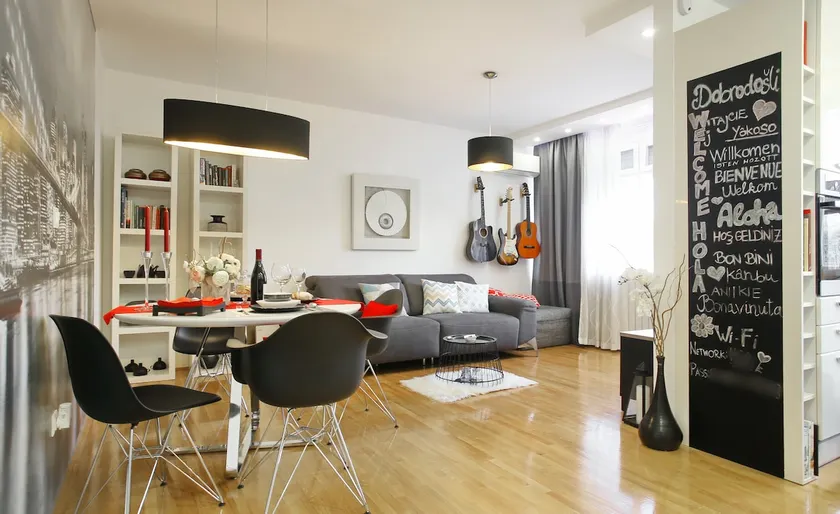 Brand New Apartment- 13 min walk from Main Square - Image 1