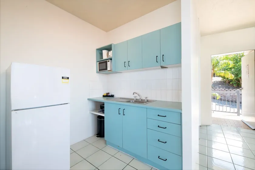 Ocean Views | 1 Bedroom | Centre of Airlie Beach - Image 1