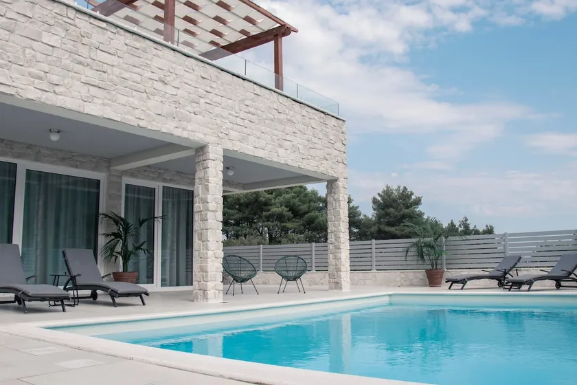 Two Modern Villas with Pool and Spa - Image 1