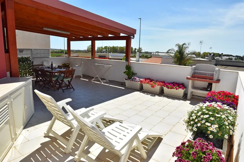 ”LUNA” apartment with pool 1 km from the sea - Image 1