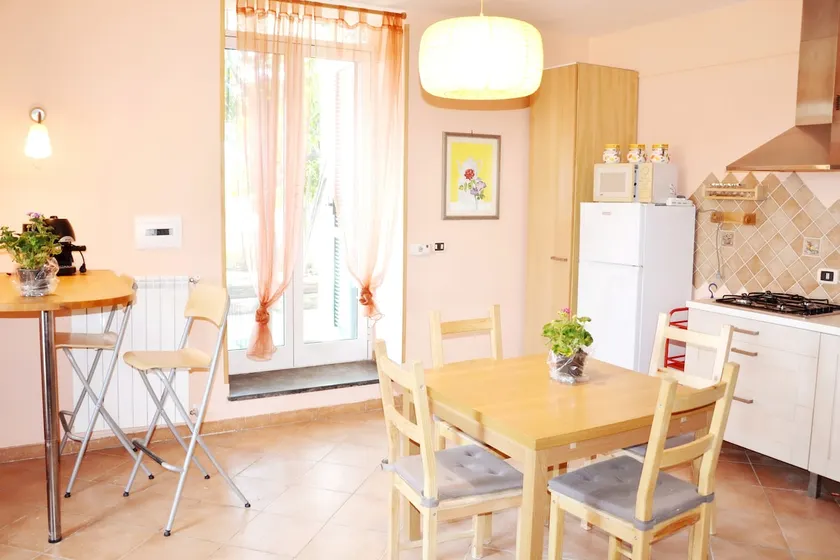 Apartment An on the first floor in a villa with garden, parking and Wi-Fi - Image 1