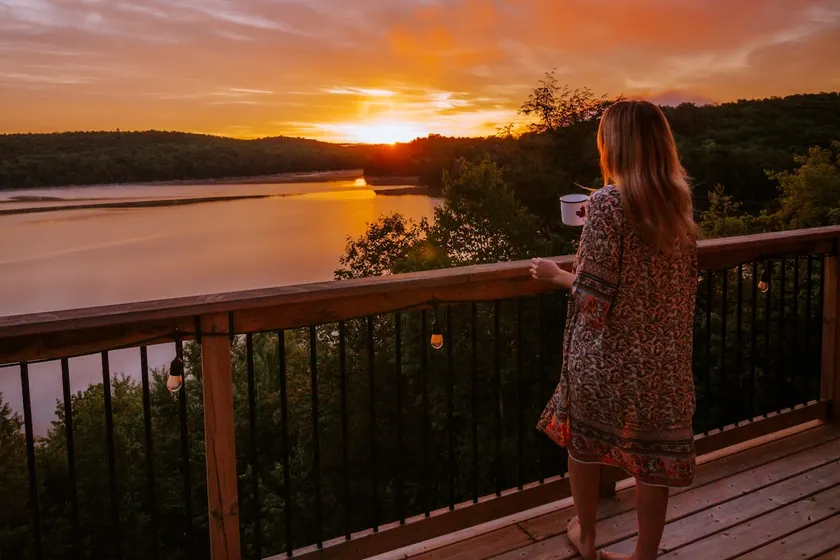 Rustic-Luxury Waterfront Cottage Getaway on Kennisis Lake Stunning Elevated View - Image 1