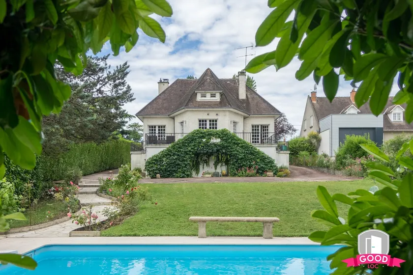 Family house, private heated swimming pool - Image 1