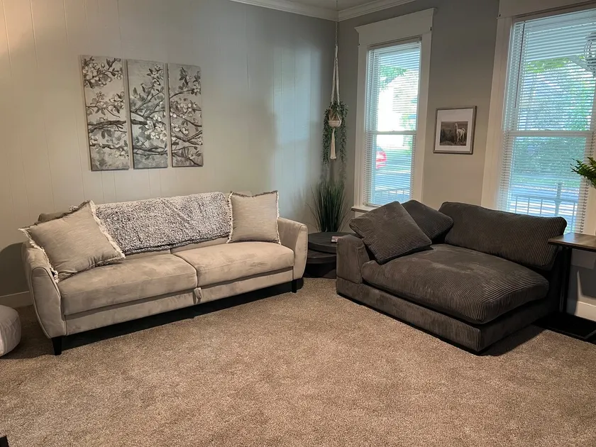 Beautifully renovated home minutes from downtown! - Image 1