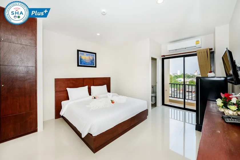 The Topaz Residence Room 3 - Image 1