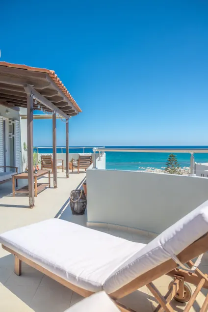 Beach Front Boho Penthouse Overlooking the Sea - Image 1