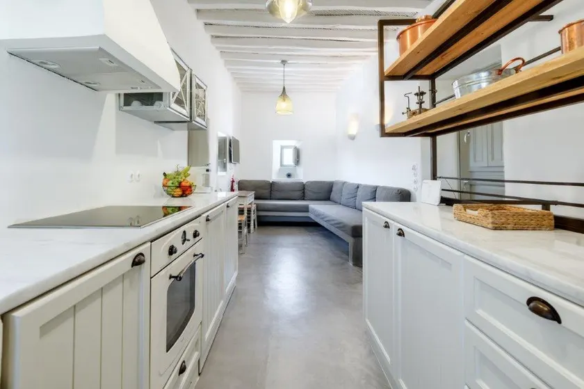 Briefcase's House - Kato Chora - Image 1