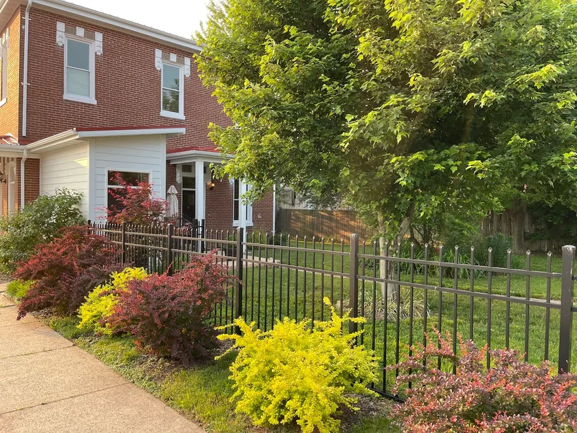 1 Bedroom Hideaway in Historic Downtown Owensville - Image 1