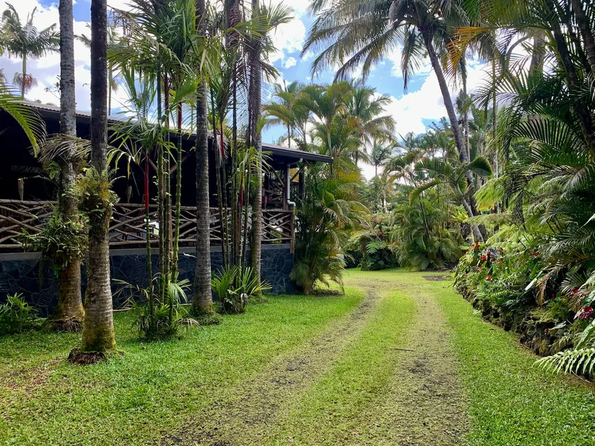 Kupono Gardens - Sleeps 4 Gated Private Estate - Image 1