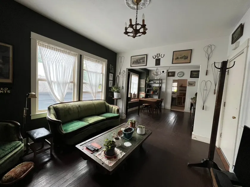 Foxchase Flat #1 - Image 1