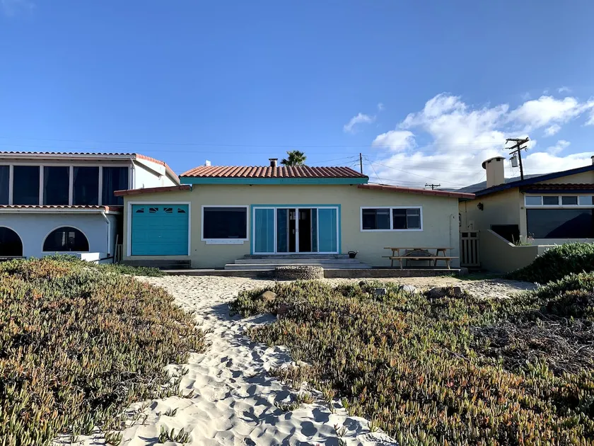 Beachfront Home Near La Bufadora - Image 1