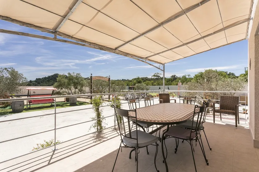 House with pool in the countryside, close to the sea. - Image 1
