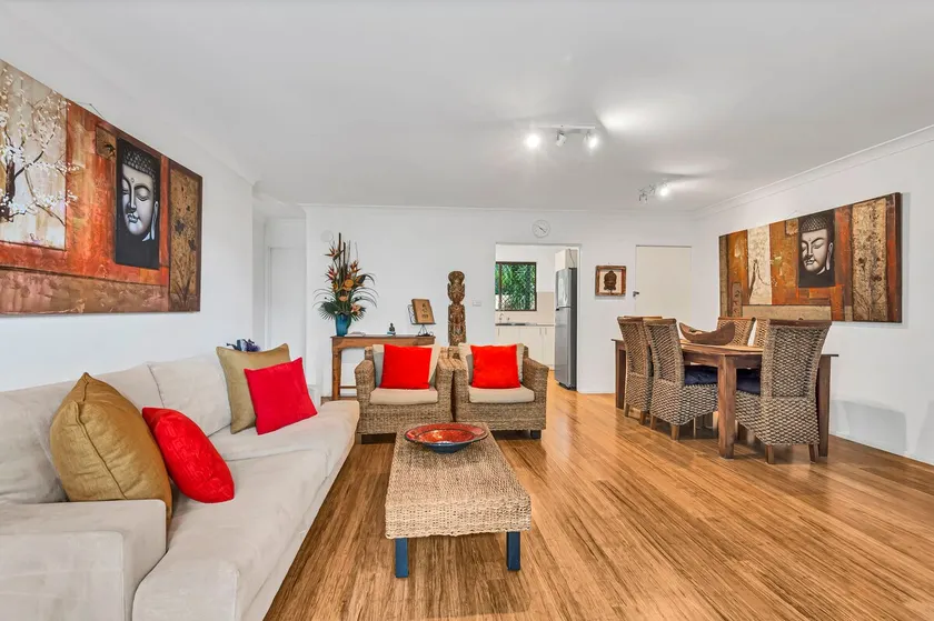 BESAKIH @ BYRON BAY  central to town & main beach , large garden, pet friendly - Image 1
