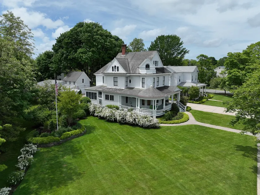 Greenport Victorian Captains House - Image 1