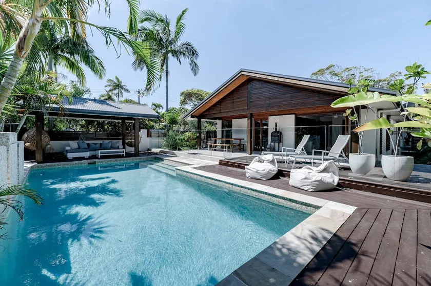 The Seaglass Villa Private Pool and Sauna - Image 1