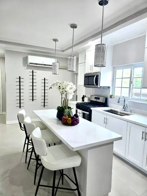 Luxury 2 BR Jacaranda Homes - Image 1