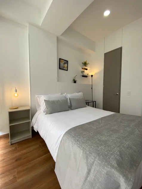 Park 93 Central Apartment - Image 1