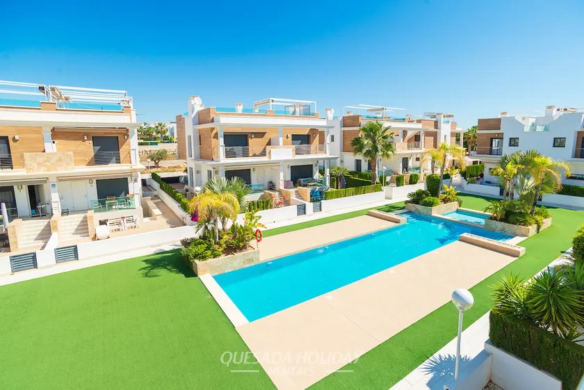 Fortuna Sunshine Villa Quesada - Image 1