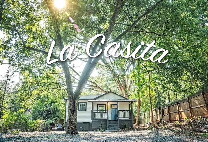 Entire Guest House Located in East Atlanta Village - Image 1