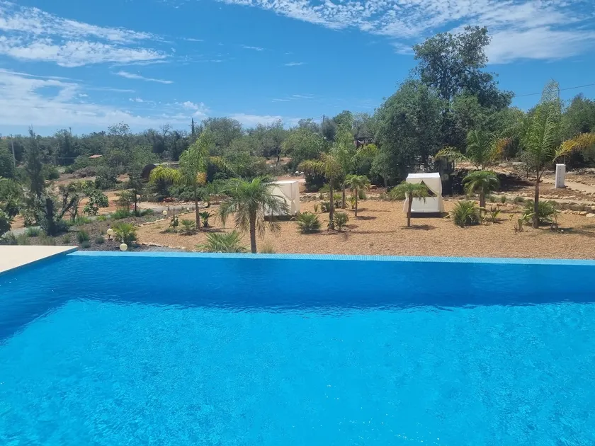 Almond Lodge - Image 1