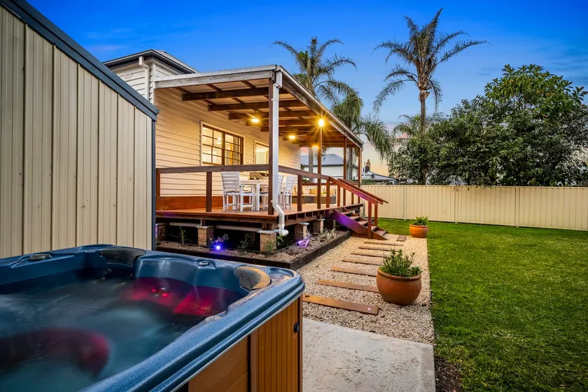 Hunter Valley Spa Stay - Image 1