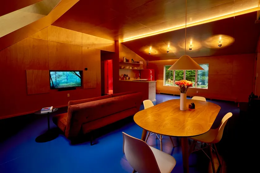 Modern Nature Escape w/Barrel Sauna & Yurt - Image 1