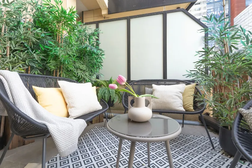 Easo City Center Suite - Image 1