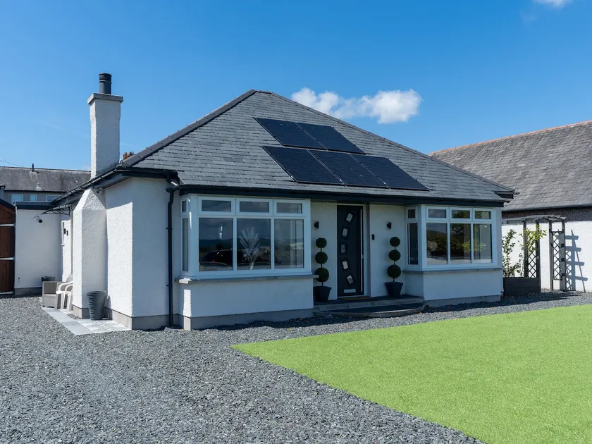Luxury Bungalow | Fully Renovated High-End Finish - Image 1