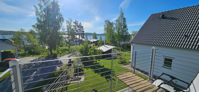 Apartment with lake view - Image 1