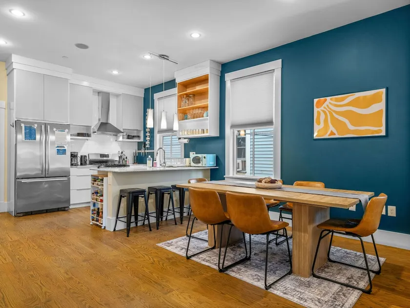 Bright & Spacious 3BR Condo in Central Cambridge - Image 1
