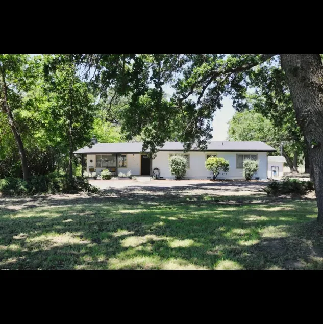 Farm stay at The Burros - Image 1