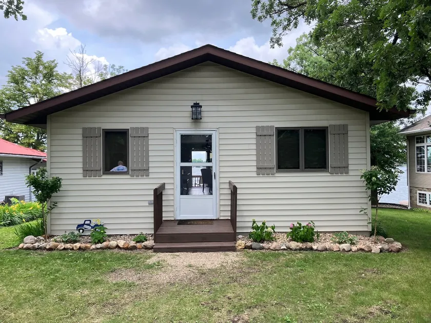 Lakeview Cabin - Image 1