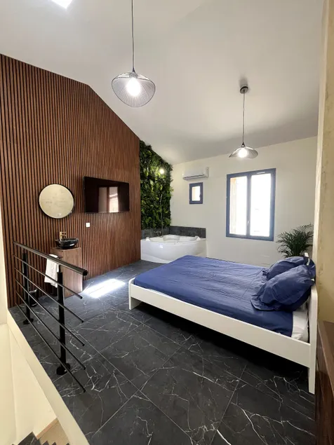 jungle room - Image 1