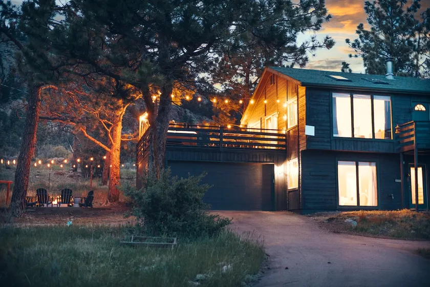 The Overlook | Sauna + Hot Tub + Firepit - Image 1