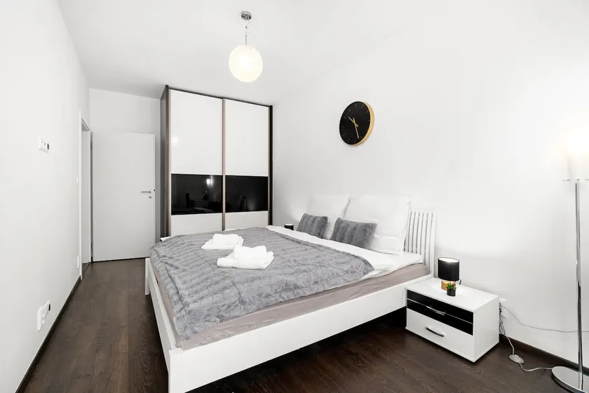 BNB Modern Apartment Ostrava Center +Garage Option - Image 1