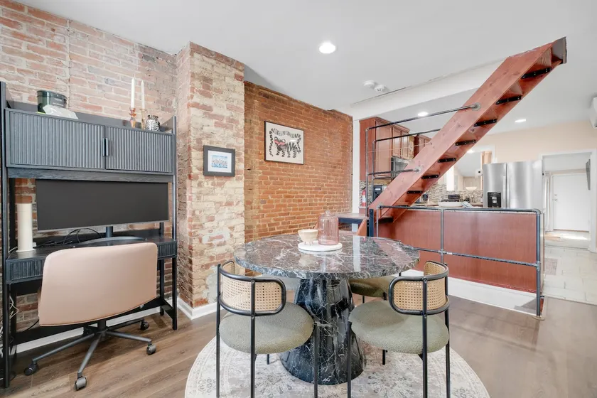 Charm City Bungalow - w/King Suite walk 2 stadiums - Image 1